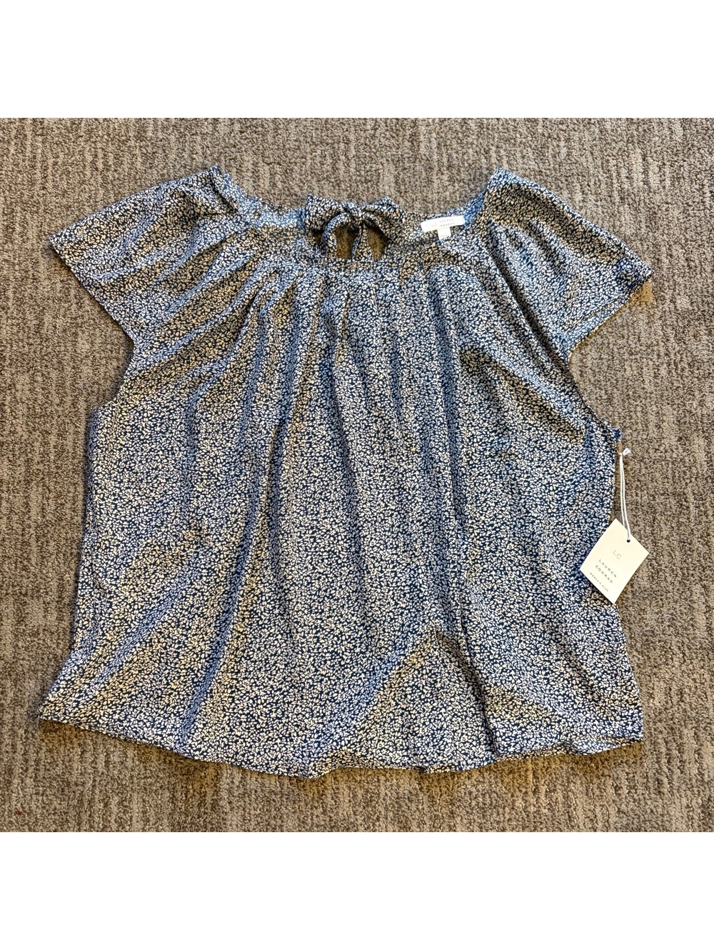 Lauren Conrad women’s blouse delicate floral blue @ white size 1X